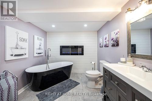 765 Barnes Crescent, Oshawa (Northglen), ON - Indoor Photo Showing Bathroom