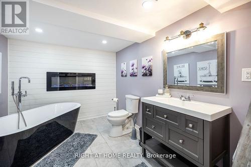 765 Barnes Crescent, Oshawa (Northglen), ON - Indoor Photo Showing Bathroom