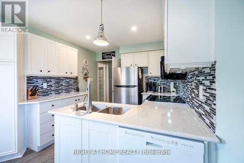 765 Barnes Crescent, Oshawa (Northglen), ON - Indoor Photo Showing Kitchen With Double Sink