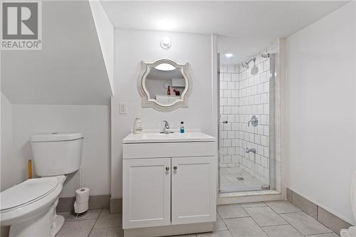 31 Chaffey Street, Brockville, ON - Indoor Photo Showing Bathroom