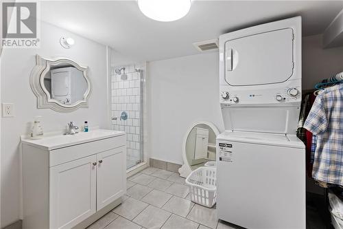 31 Chaffey Street, Brockville, ON - Indoor Photo Showing Laundry Room