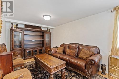 31 Chaffey Street, Brockville, ON - Indoor Photo Showing Living Room