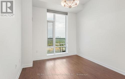 Ph03 - 2560 Eglinton Avenue W, Mississauga, ON - Indoor Photo Showing Other Room