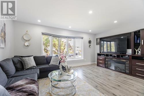 56 Grassington Crescent, Brampton (Northgate), ON - Indoor Photo Showing Living Room