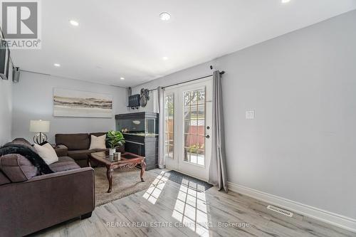 56 Grassington Crescent, Brampton (Northgate), ON - Indoor Photo Showing Living Room