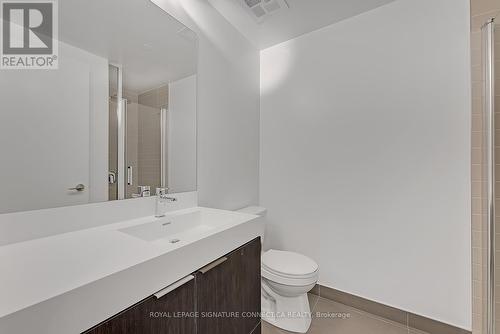 422 - 3100 Keele Street, Toronto, ON - Indoor Photo Showing Bathroom