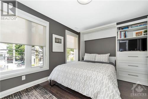 454 Churchill Avenue N, Ottawa, ON - Indoor Photo Showing Bedroom