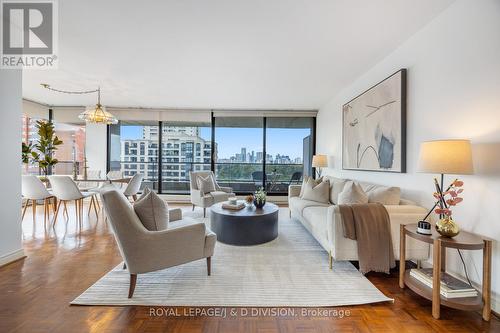 1501 - 20 Avoca Avenue, Toronto (Rosedale-Moore Park), ON - Indoor Photo Showing Living Room