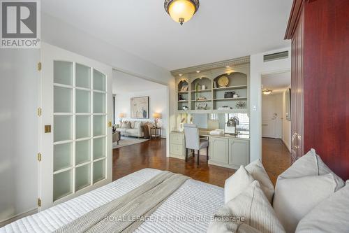 1501 - 20 Avoca Avenue, Toronto (Rosedale-Moore Park), ON - Indoor Photo Showing Bedroom