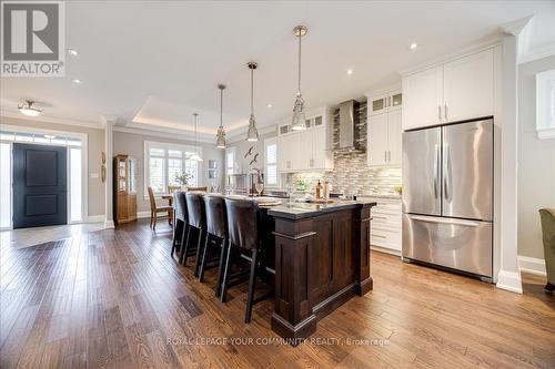 26 St. George Street, Georgina, ON - Indoor Photo Showing Kitchen With Upgraded Kitchen