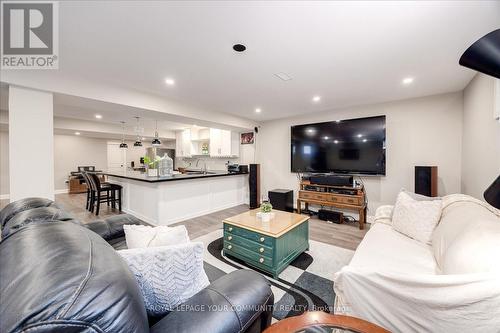 26 St. George Street, Georgina, ON - Indoor Photo Showing Living Room