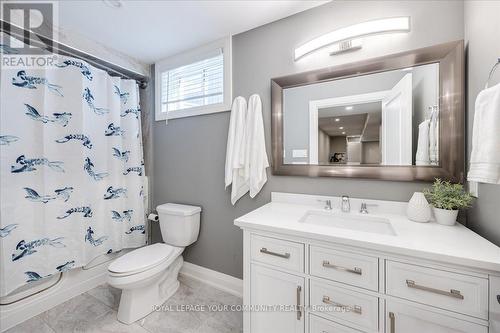 26 St. George Street, Georgina, ON - Indoor Photo Showing Bathroom