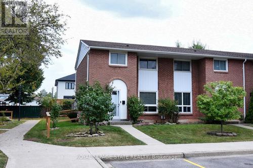 122 - 150 Gateshead Crescent, Hamilton (Stoney Creek), ON - Outdoor With Facade