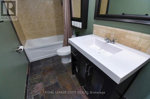 122 - 150 Gateshead Crescent, Hamilton (Stoney Creek), ON - Indoor Photo Showing Bathroom