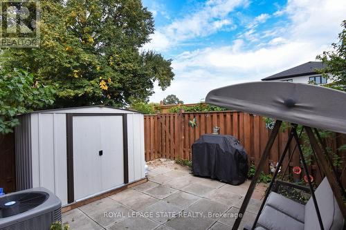 122 - 150 Gateshead Crescent, Hamilton (Stoney Creek), ON - Outdoor