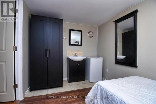 122 - 150 Gateshead Crescent, Hamilton, ON - Indoor Photo Showing Bedroom