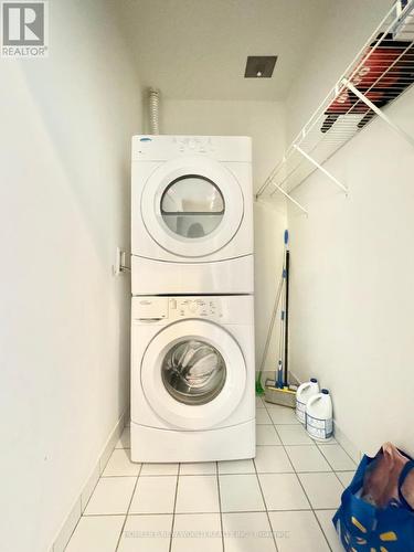 2012 - 35 Bastion Street, Toronto, ON - Indoor Photo Showing Laundry Room