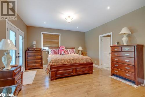 6949 Thorold Stone Road, Niagara Falls, ON - Indoor Photo Showing Bedroom