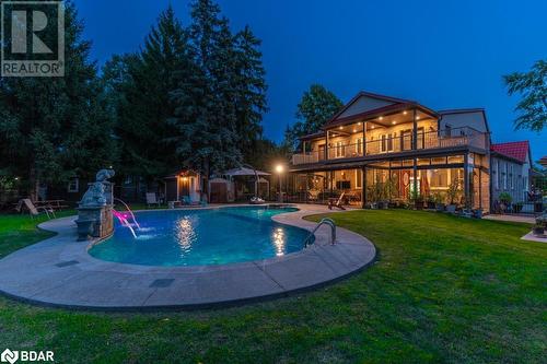 6949 Thorold Stone Road, Niagara Falls, ON - Outdoor With In Ground Pool With Backyard