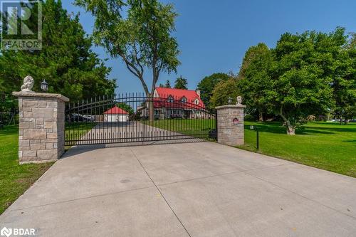 6949 Thorold Stone Road, Niagara Falls, ON - Outdoor