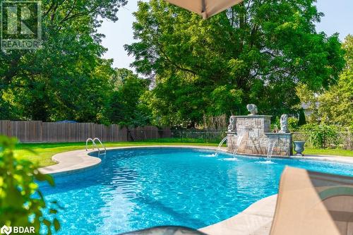 6949 Thorold Stone Road, Niagara Falls, ON - Outdoor With In Ground Pool With Backyard