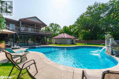 6949 Thorold Stone Road, Niagara Falls, ON - Outdoor With In Ground Pool With Backyard