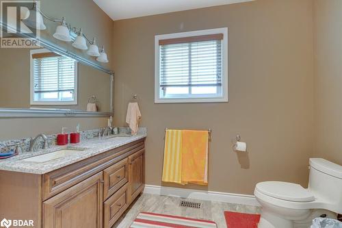 6949 Thorold Stone Road, Niagara Falls, ON - Indoor Photo Showing Bathroom