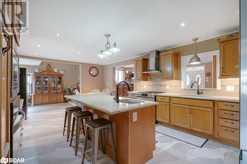 6949 Thorold Stone Road, Niagara Falls, ON - Indoor Photo Showing Kitchen With Upgraded Kitchen