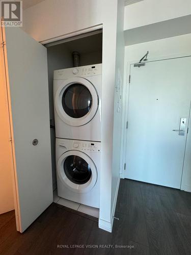 2801 - 150 East Liberty Street, Toronto, ON - Indoor Photo Showing Laundry Room