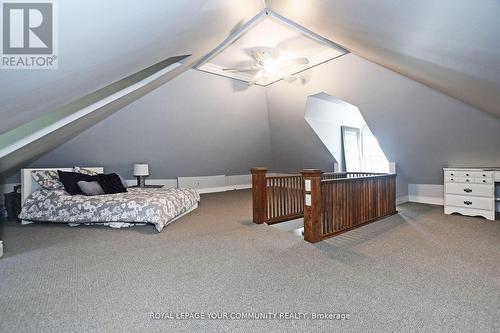 111 Edward Street, Aurora, ON - Indoor Photo Showing Bedroom