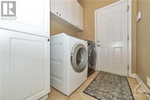 172 Golflinks Drive, Ottawa, ON - Indoor Photo Showing Laundry Room