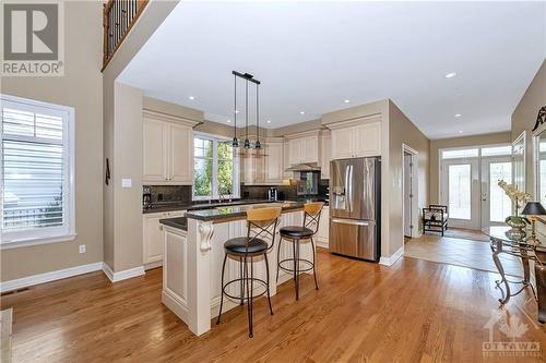 172 Golflinks Drive, Ottawa, ON - Indoor Photo Showing Kitchen With Upgraded Kitchen