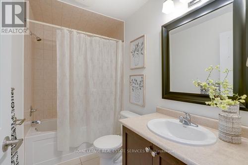 12 - 2614 Dashwood Drive, Oakville, ON - Indoor Photo Showing Bathroom