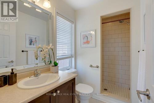 12 - 2614 Dashwood Drive, Oakville, ON - Indoor Photo Showing Bathroom