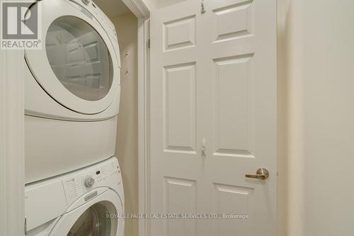 12 - 2614 Dashwood Drive, Oakville (West Oak Trails), ON - Indoor Photo Showing Laundry Room