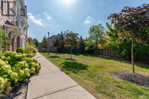 12 - 2614 Dashwood Drive, Oakville (West Oak Trails), ON - Outdoor