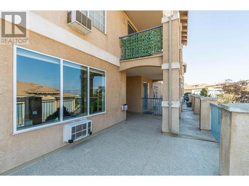 204-875 Sahali Terrace, Kamloops, BC - Outdoor With Exterior