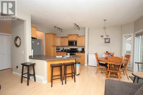 Kitchen and Dining - 28, 411 Williams Drive, Fort Mcmurray, AB - Indoor