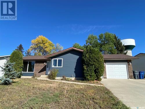 1004 1St Street W, Kindersley, SK - Outdoor