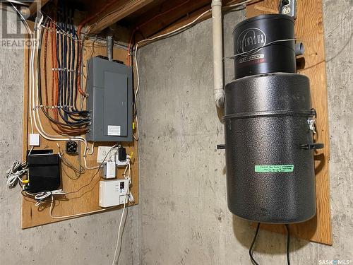 1004 1St Street W, Kindersley, SK - Indoor Photo Showing Basement