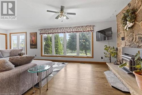 44264 Southgate Road 4, Southgate, ON - Indoor Photo Showing Living Room With Fireplace