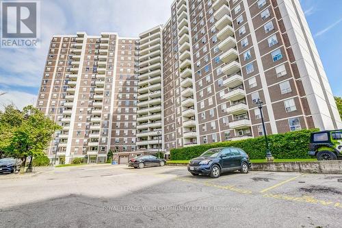 415 - 20 Edgecliff Golfway, Toronto (Flemingdon Park), ON - Outdoor With Balcony With Facade