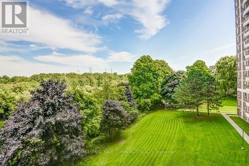 415 - 20 Edgecliff Golfway, Toronto, ON - Outdoor With View