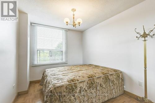 415 - 20 Edgecliff Golfway, Toronto (Flemingdon Park), ON - Indoor Photo Showing Bedroom