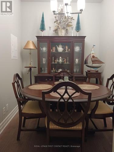 101 - 2300 Upper Middle Road, Oakville (Glen Abbey), ON - Indoor Photo Showing Dining Room