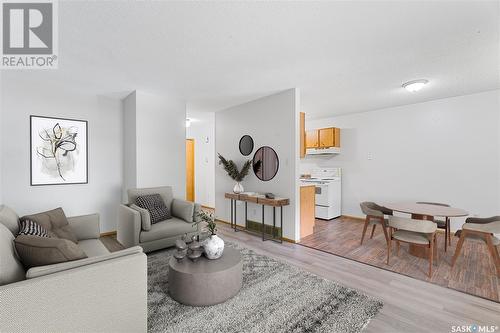 529 8Th Street E, Prince Albert, SK - Indoor Photo Showing Living Room