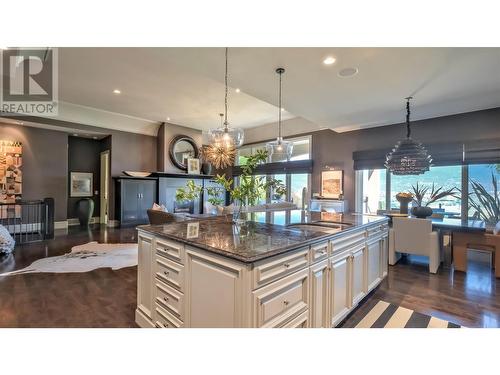 1749 Capistrano Drive, Kelowna, BC - Indoor Photo Showing Kitchen With Upgraded Kitchen