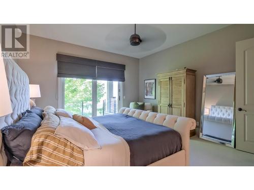 1749 Capistrano Drive, Kelowna, BC - Indoor Photo Showing Bedroom