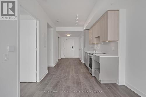 4911 - 3900 Confederation Parkway, Mississauga (City Centre), ON - Indoor Photo Showing Kitchen