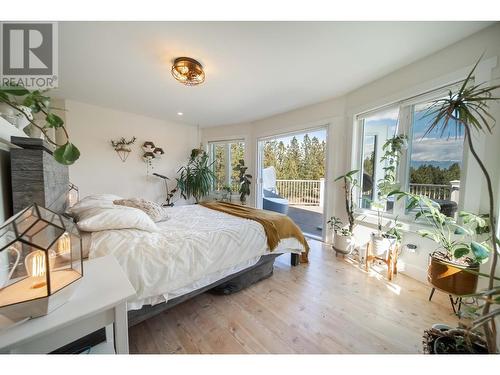 6040 Parnaby Road, Cranbrook, BC - Indoor Photo Showing Bedroom